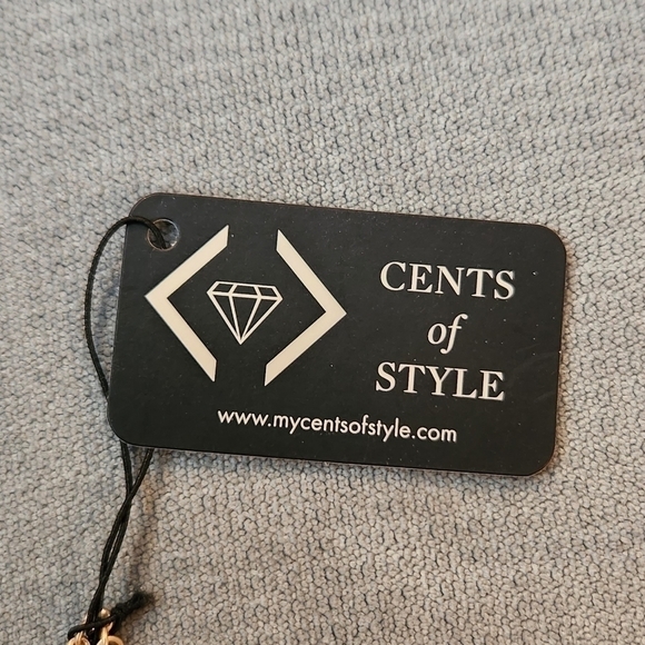 Actually, I Can 33 Inch Gold Tone Necklace - Picture 4 of 5